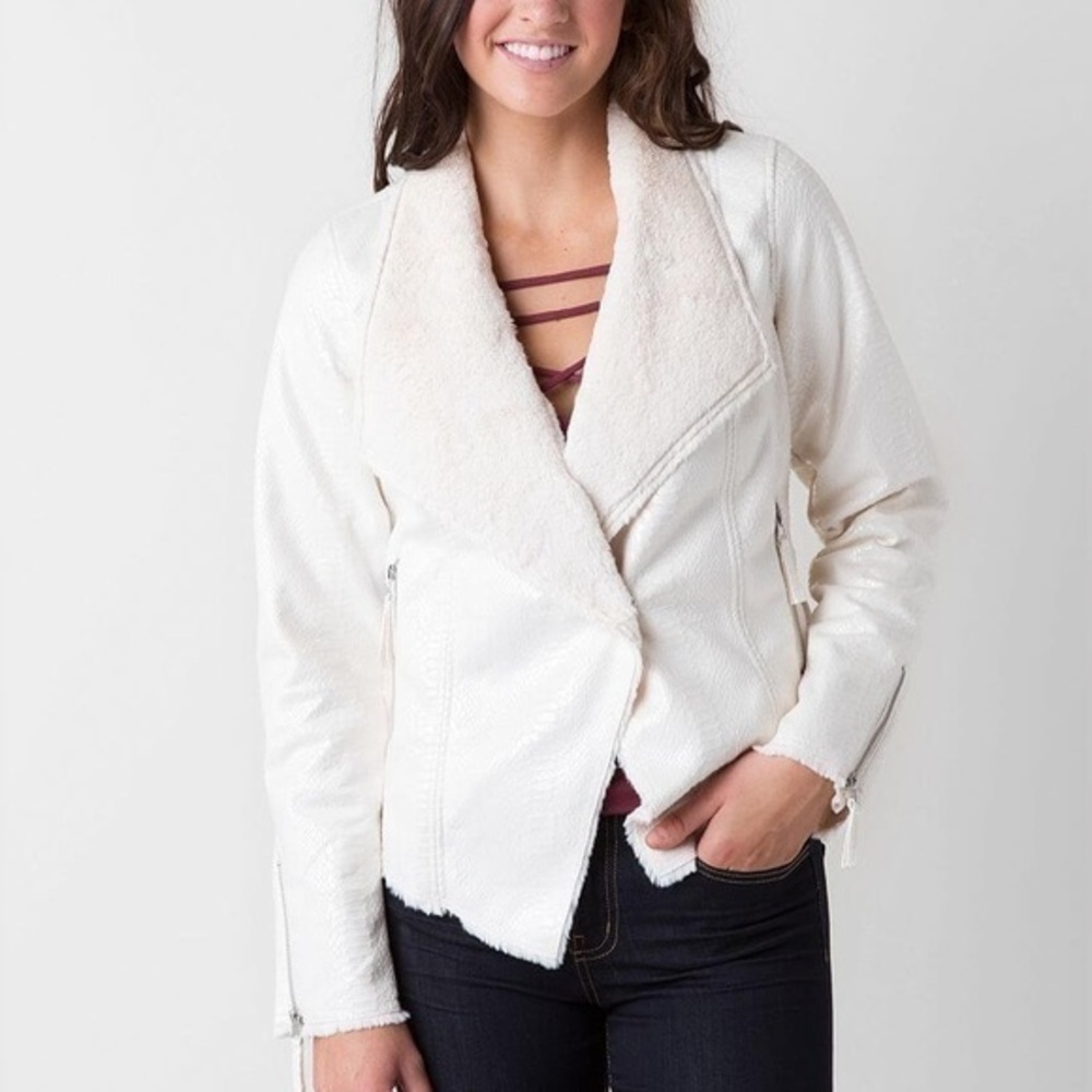 BKE snakeskin textured cream jacket size medium